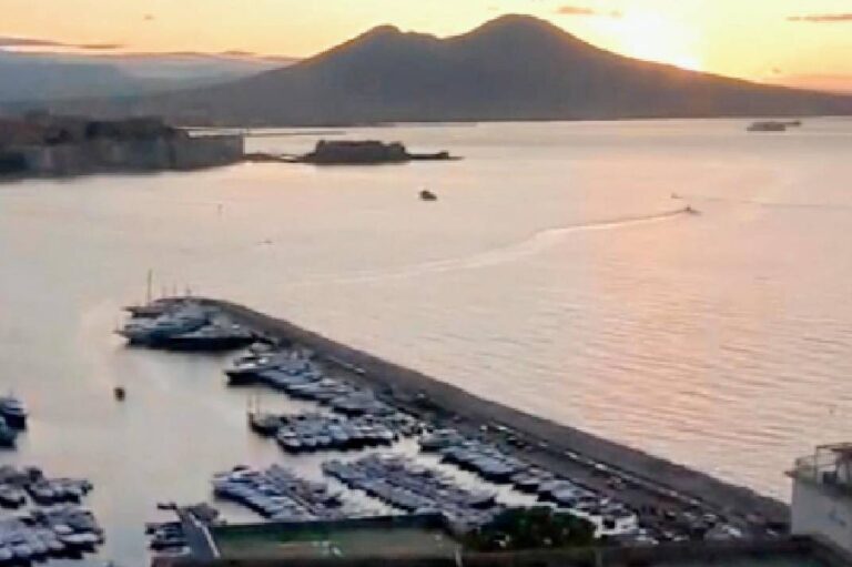 Esplora Napoli come non l’hai mai vista!