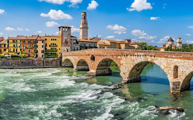 ▶️ Weekend a Verona: Bus Turistico, Gardaland e Natura!